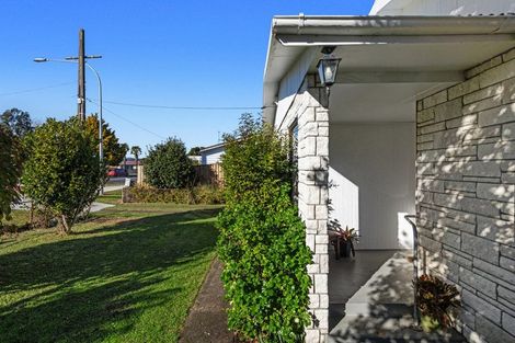 Photo of property in 90 College Road, Edgecumbe, 3120