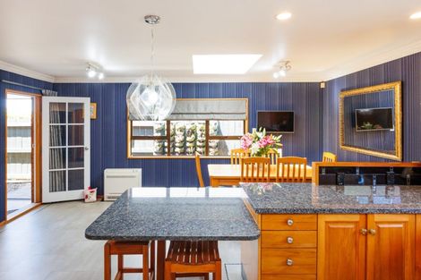 Photo of property in 96 John F Kennedy Drive, Milson, Palmerston North, 4414