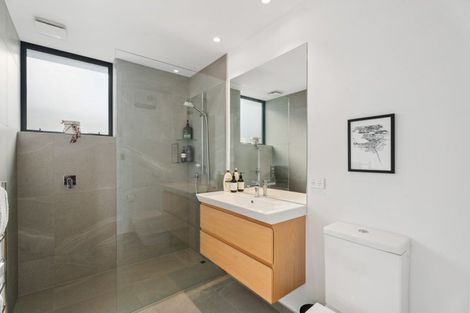 Photo of property in 2b Stackbrae Avenue, Wanaka, 9305