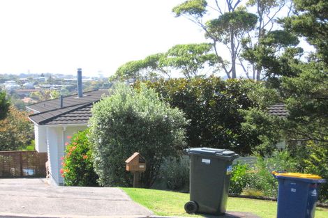 Photo of property in 103 Matipo Road, Mairangi Bay, Auckland, 0630