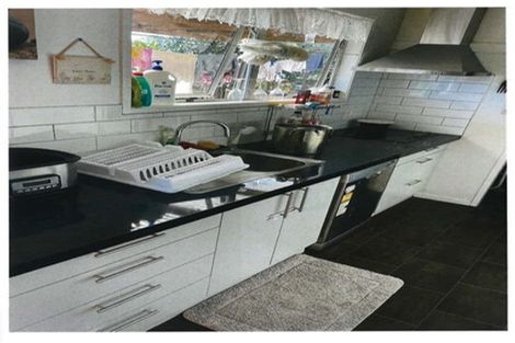 Photo of property in 8 Adel Place, Weymouth, Auckland, 2103