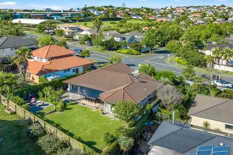 Photo of property in 11 Hugh Green Drive, Pinehill, Auckland, 0632