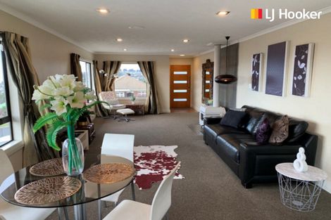 Photo of property in 90 Oakwood Avenue, Maryhill, Dunedin, 9011