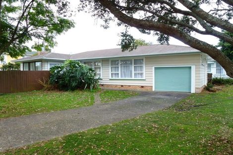 Photo of property in 32 Te Kanawa Crescent, Henderson, Auckland, 0610