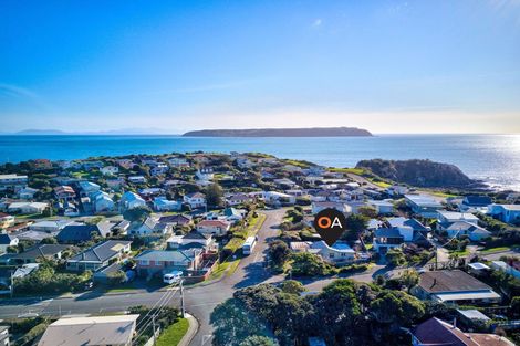 Photo of property in 13 John Street, Titahi Bay, Porirua, 5022