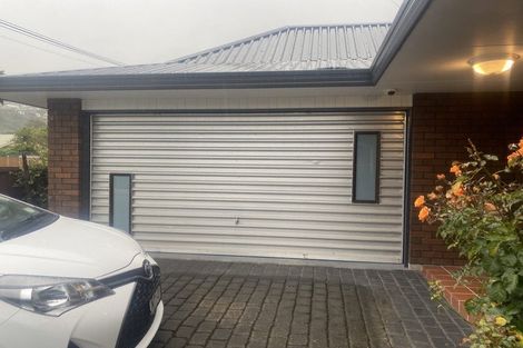 Photo of property in 20 Taupata Street, Redcliffs, Christchurch, 8081