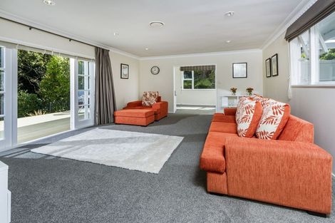 Photo of property in 1/17 Infidel Place, Torbay, Auckland, 0630