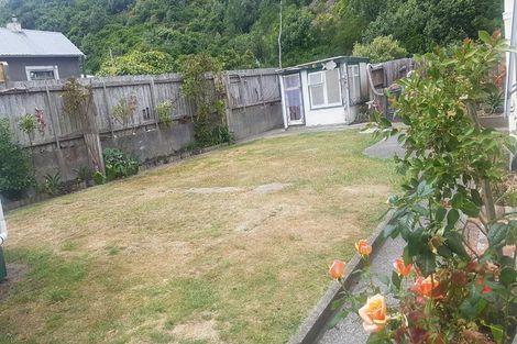 Photo of property in 34 Happy Valley Road, Owhiro Bay, Wellington, 6023