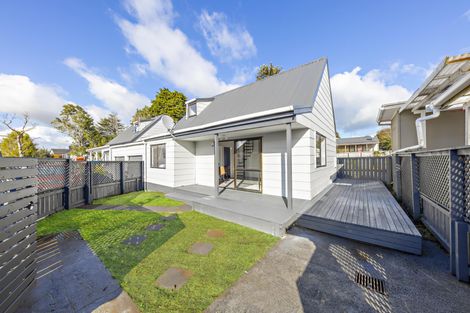 Photo of property in 2/72 Weymouth Road, Manurewa, Auckland, 2102