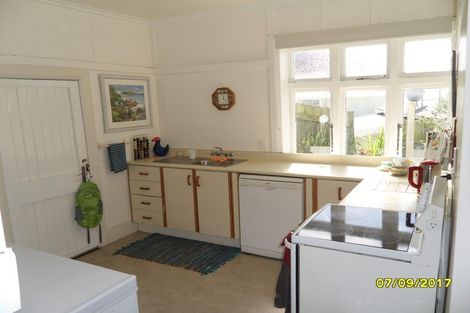Photo of property in 480 Evans Bay Parade, Hataitai, Wellington, 6021