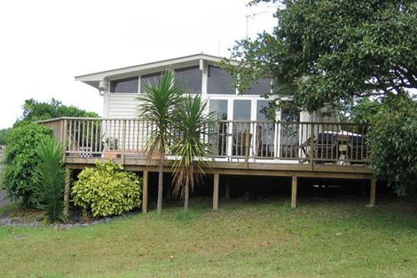 Photo of property in 7 Kirby Street, Glendene, Auckland, 0602