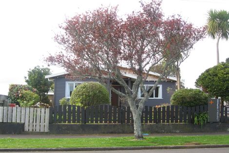 Photo of property in 66 Woodleigh Street, Frankleigh Park, New Plymouth, 4310