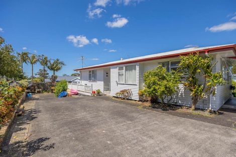 Photo of property in 8 Afton Place, Ranui, Auckland, 0612