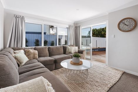 Photo of property in 12 Mcdonnell Street, Omokoroa, 3114