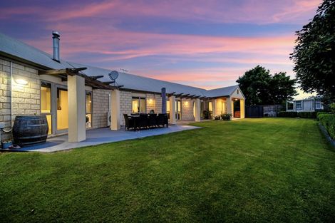 Photo of property in 6 Thornley Place, Woodend, 7610