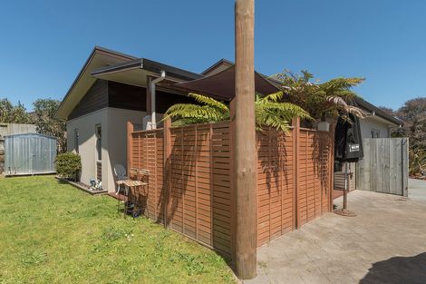 Photo of property in 3 Lark Place, Welcome Bay, Tauranga, 3112