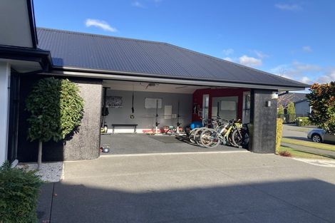 Photo of property in 16 Te Whenu Crescent, Marshland, Christchurch, 8083