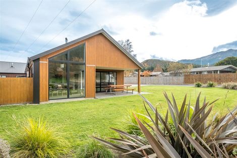 Photo of property in 1 Dumblane Way, Hanmer Springs, 7334