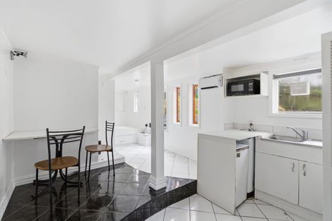 Photo of property in 15 Nairn Street, Mount Cook, Wellington, 6011