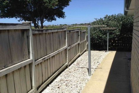 Photo of property in 30 Sandwick Drive, Weymouth, Auckland, 2103