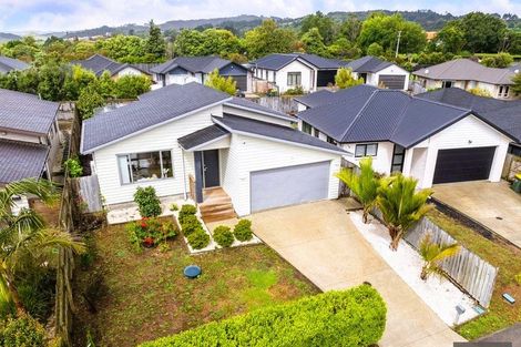 Photo of property in 13 Huahua Crescent, Papakura, 2110