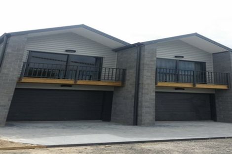 Photo of property in 1/15 Jones Crescent, Melville, Hamilton, 3206