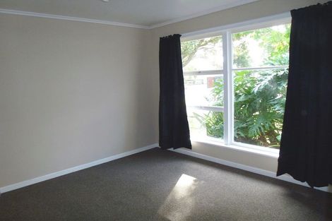 Photo of property in 32 Te Kanawa Crescent, Henderson, Auckland, 0610