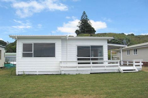 Photo of property in 26 Esplanade Road, Tahawai, 3170