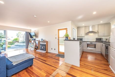 Photo of property in 67 Anzac Parade, Durie Hill, Whanganui, 4500