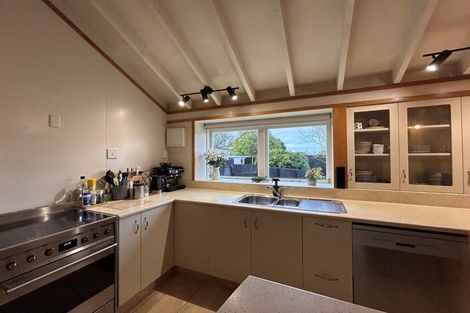 Photo of property in 19 Tauroa Road, Havelock North, 4130