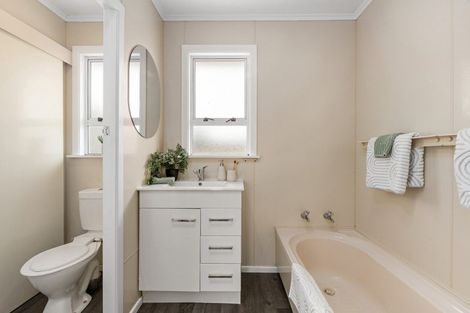 Photo of property in 34a Cook Street, Foxton, 4814