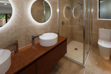 Photo of property in 5 Libra Place, Kawaha Point, Rotorua, 3010