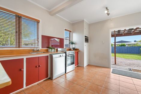 Photo of property in 65 Vardon Road, St Andrews, Hamilton, 3200