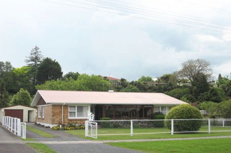 Photo of property in 16 Williamson Street, Cambridge, 3434