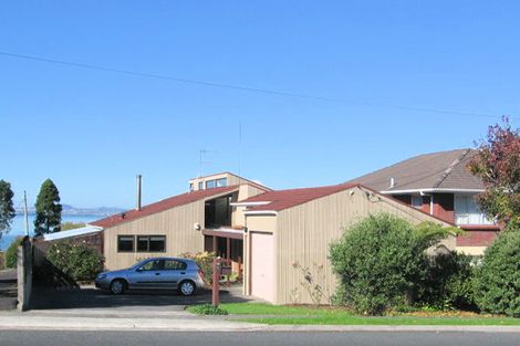 Photo of property in 64 Wiseley Road, West Harbour, Auckland, 0618