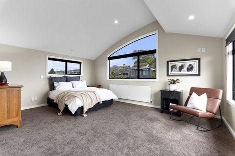 Photo of property in 1 Arden Place, Oakura, 4314