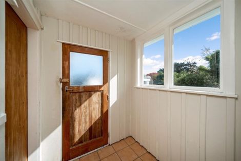 Photo of property in 5 Charles Major Place, Hawera, 4610