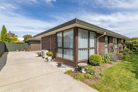 Photo of property in 1/14 Gatonby Place, Avonhead, Christchurch, 8042