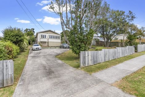 Photo of property in 33 Clayburn Road, Glen Eden, Auckland, 0602