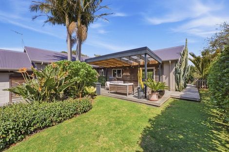 Photo of property in 72d Wairau Road, Oakura, 4314
