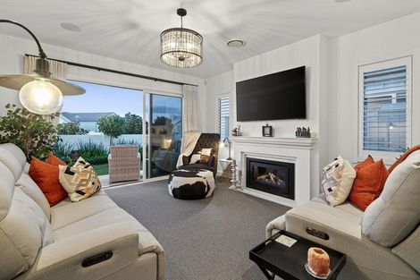 Photo of property in 10 Mollisia Lane, Papamoa Beach, Papamoa, 3118