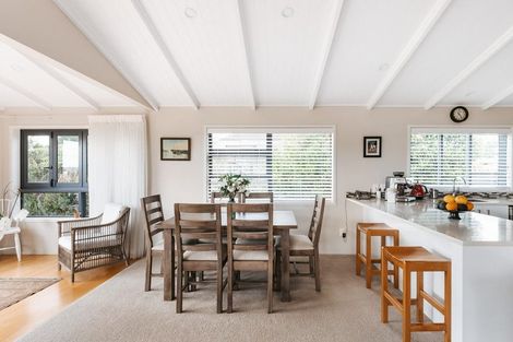 Photo of property in 46 Links View Drive, Omokoroa, 3114