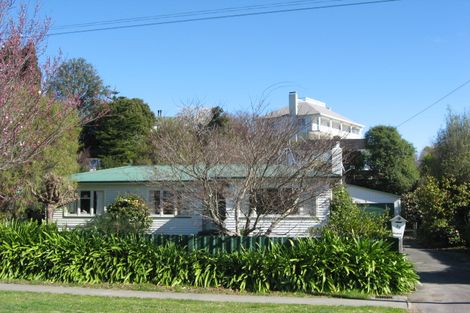 Photo of property in 32 Plassey Street, Havelock North, 4130