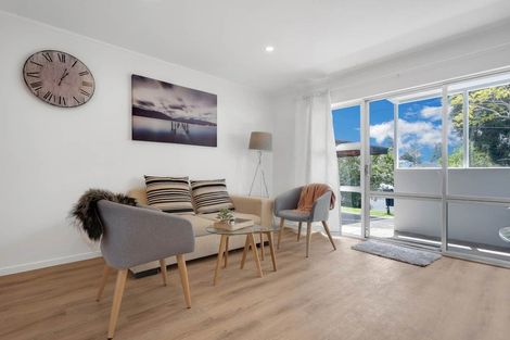 Photo of property in 1/11 Alston Avenue, Kelston, Auckland, 0602