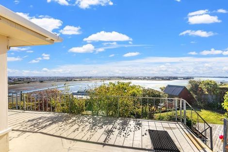 Photo of property in 25 Te Awakura Terrace, Mount Pleasant, Christchurch, 8081
