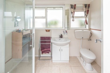 Photo of property in 14 Fergusson Street, Marton, 4710