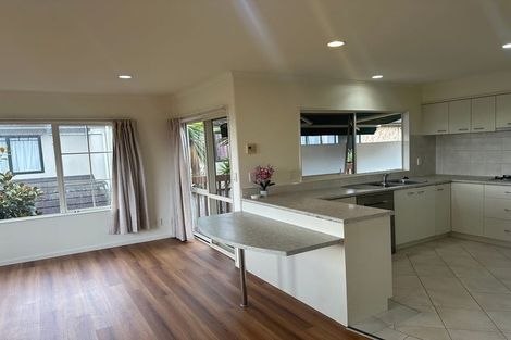 Photo of property in 26 Delmont Close, East Tamaki Heights, Auckland, 2016