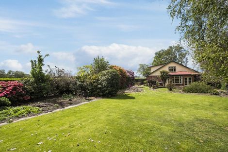 Photo of property in 936 Maungatua Road, Berwick, Outram, 9073