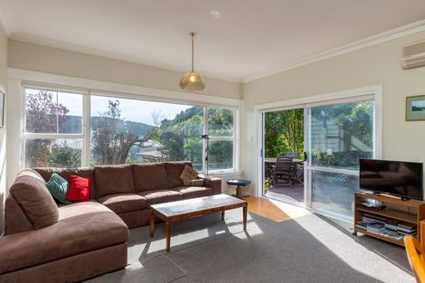 Photo of property in 1 Amelia Crescent, Waikawa, Picton, 7220