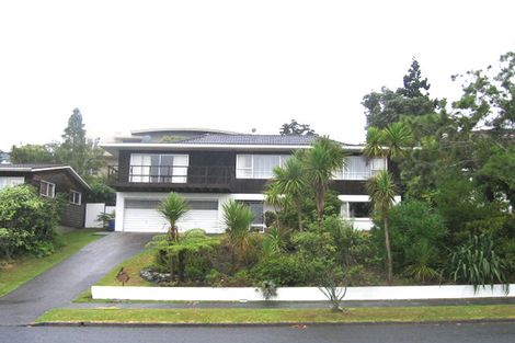 Photo of property in 37 Chelsea View Drive, Chatswood, Auckland, 0626